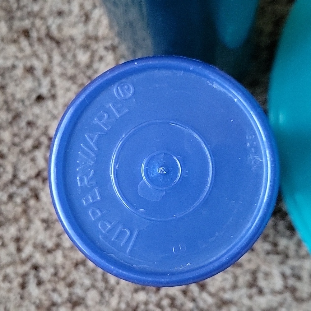 TUPPERWARE - Picture 5 of 8
